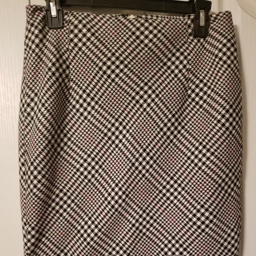 White House Black Market pencil skirt